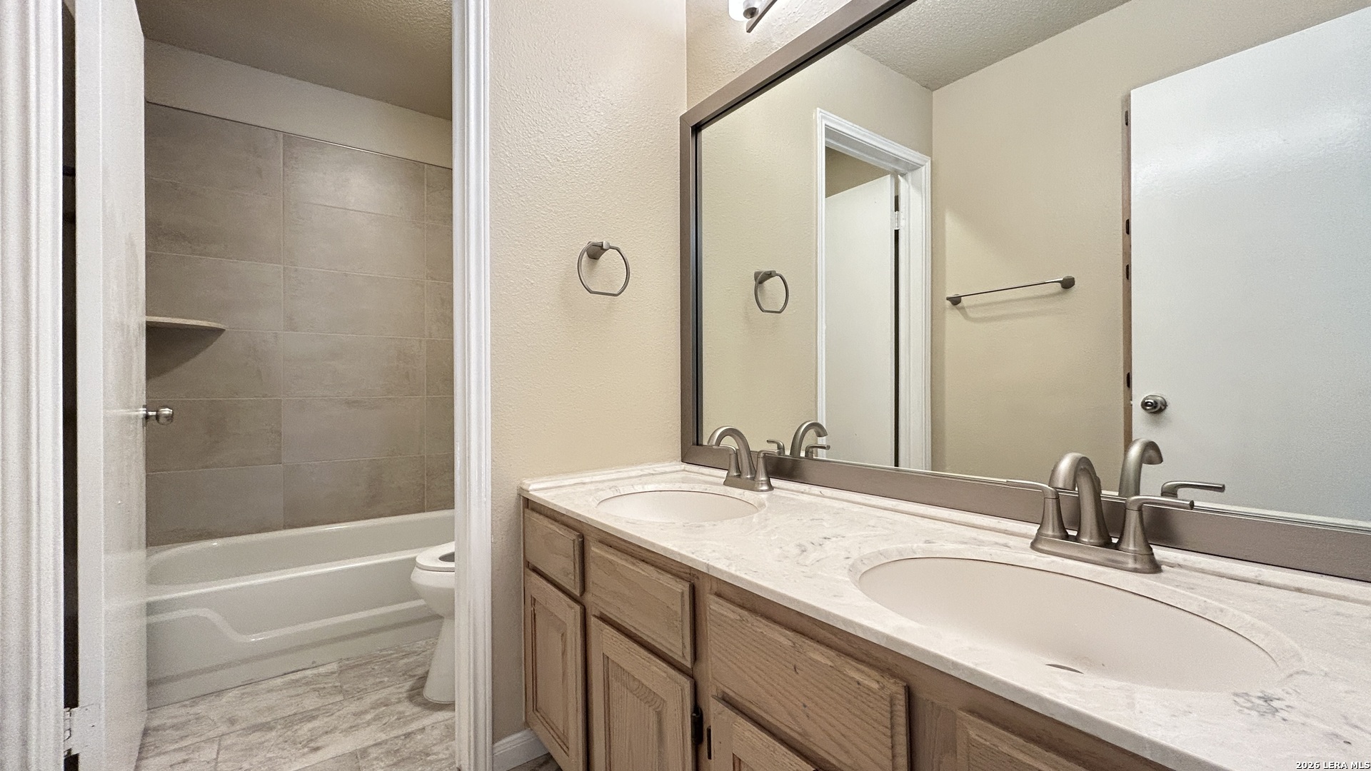 2410 Gem Oak San Antonio TX 78232