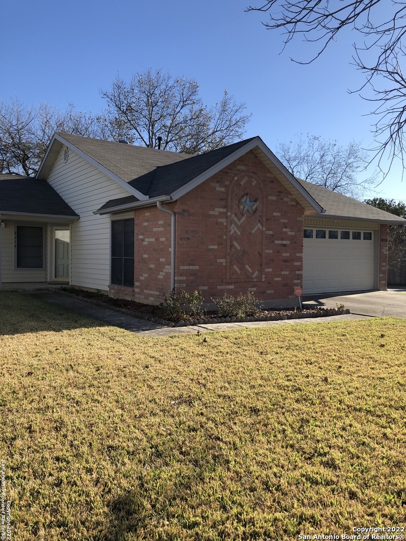 8214 Spring Town Street Converse TX 78109