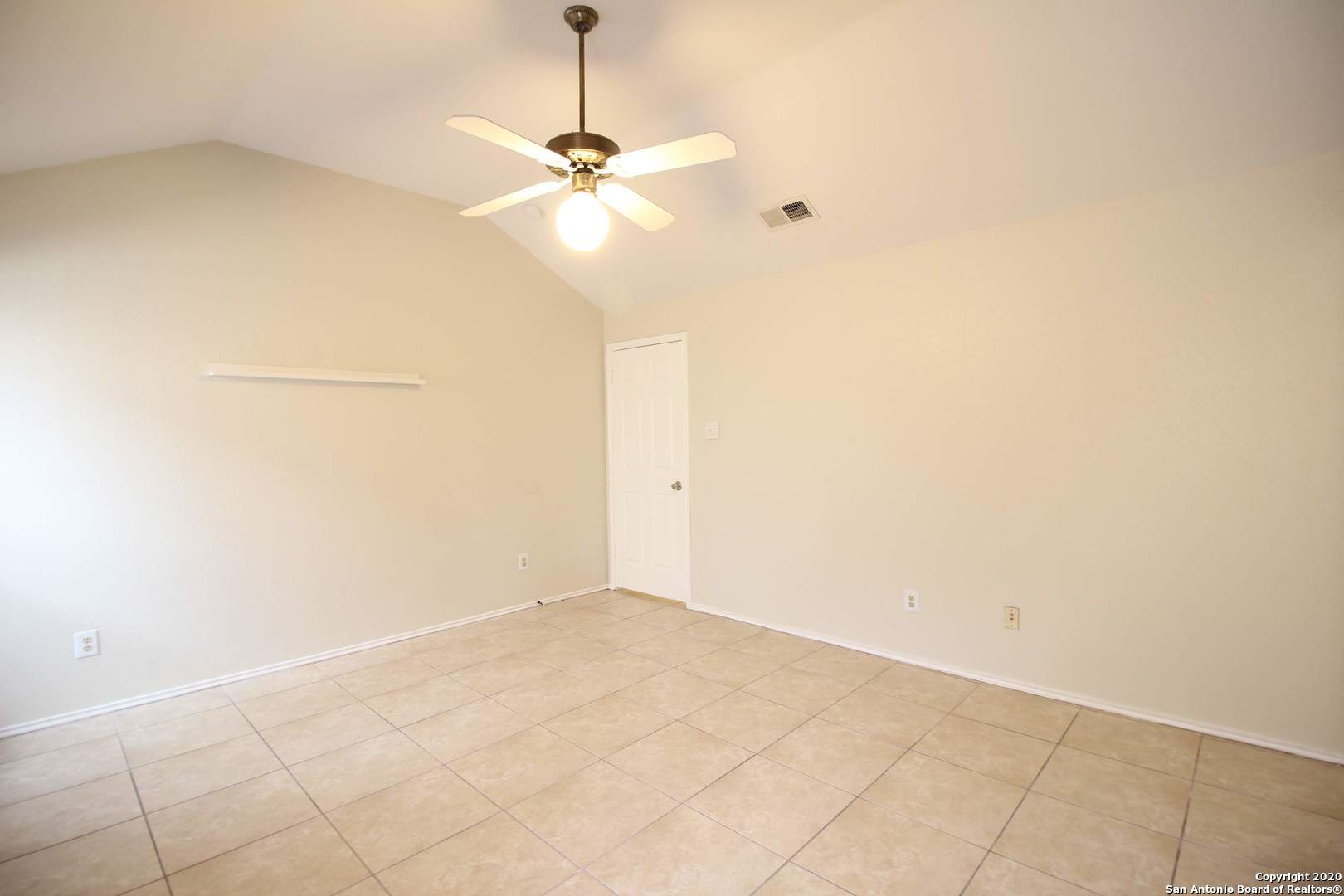 1023 Hedgestone Drive San Antonio TX 78258