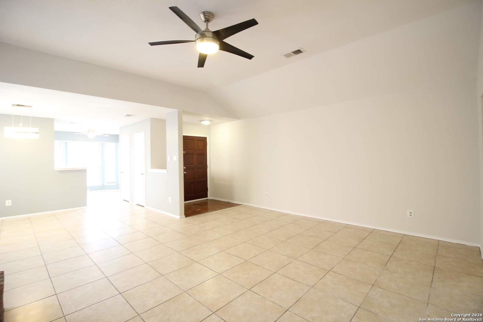 1023 Hedgestone Drive San Antonio TX 78258