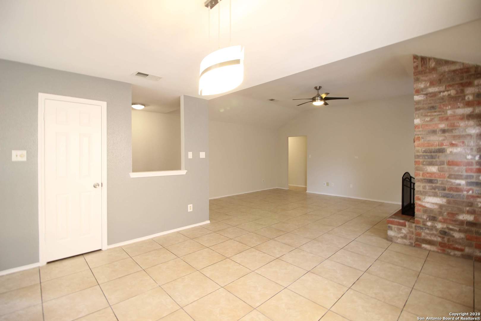 1023 Hedgestone Drive San Antonio TX 78258
