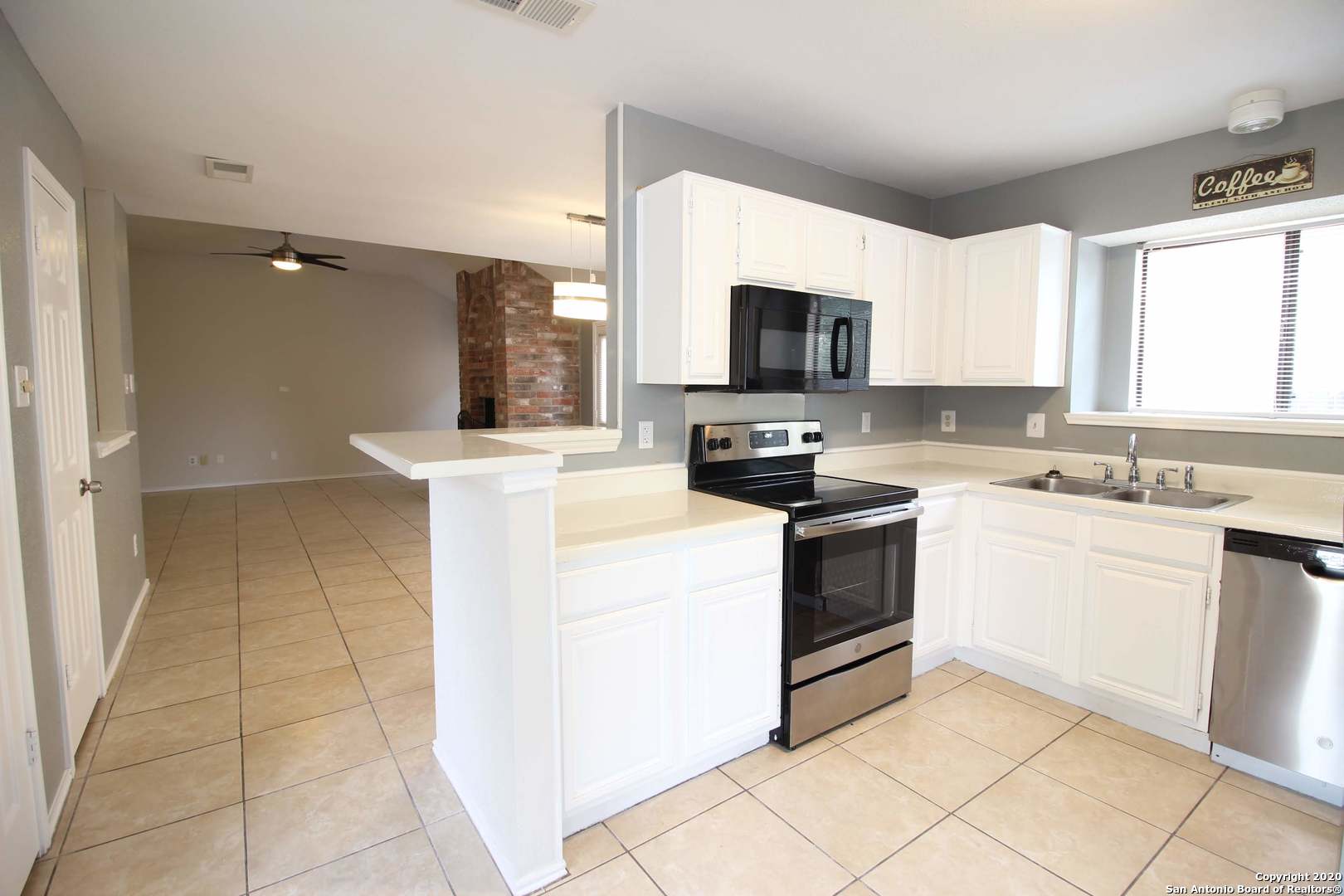 1023 Hedgestone Drive San Antonio TX 78258