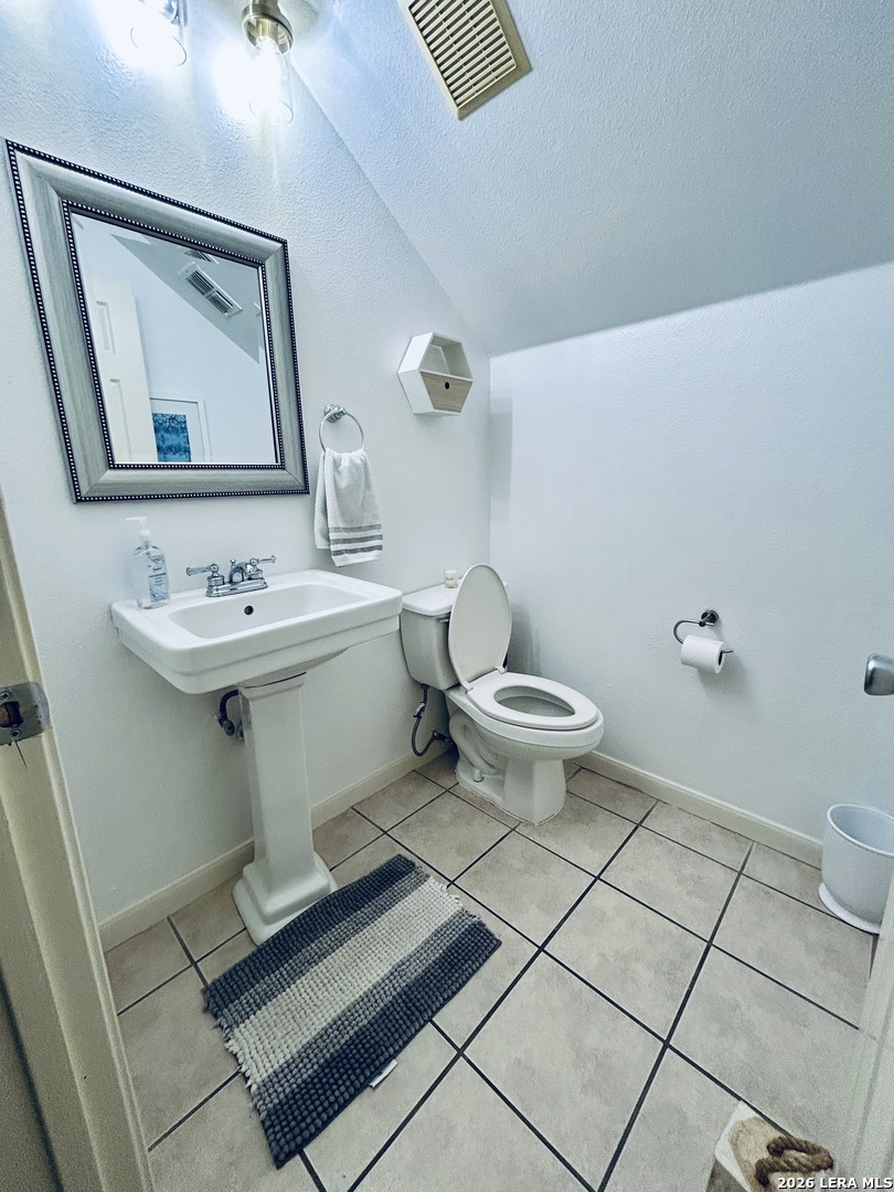 42 Chapel Hill Circle San Antonio TX 78240