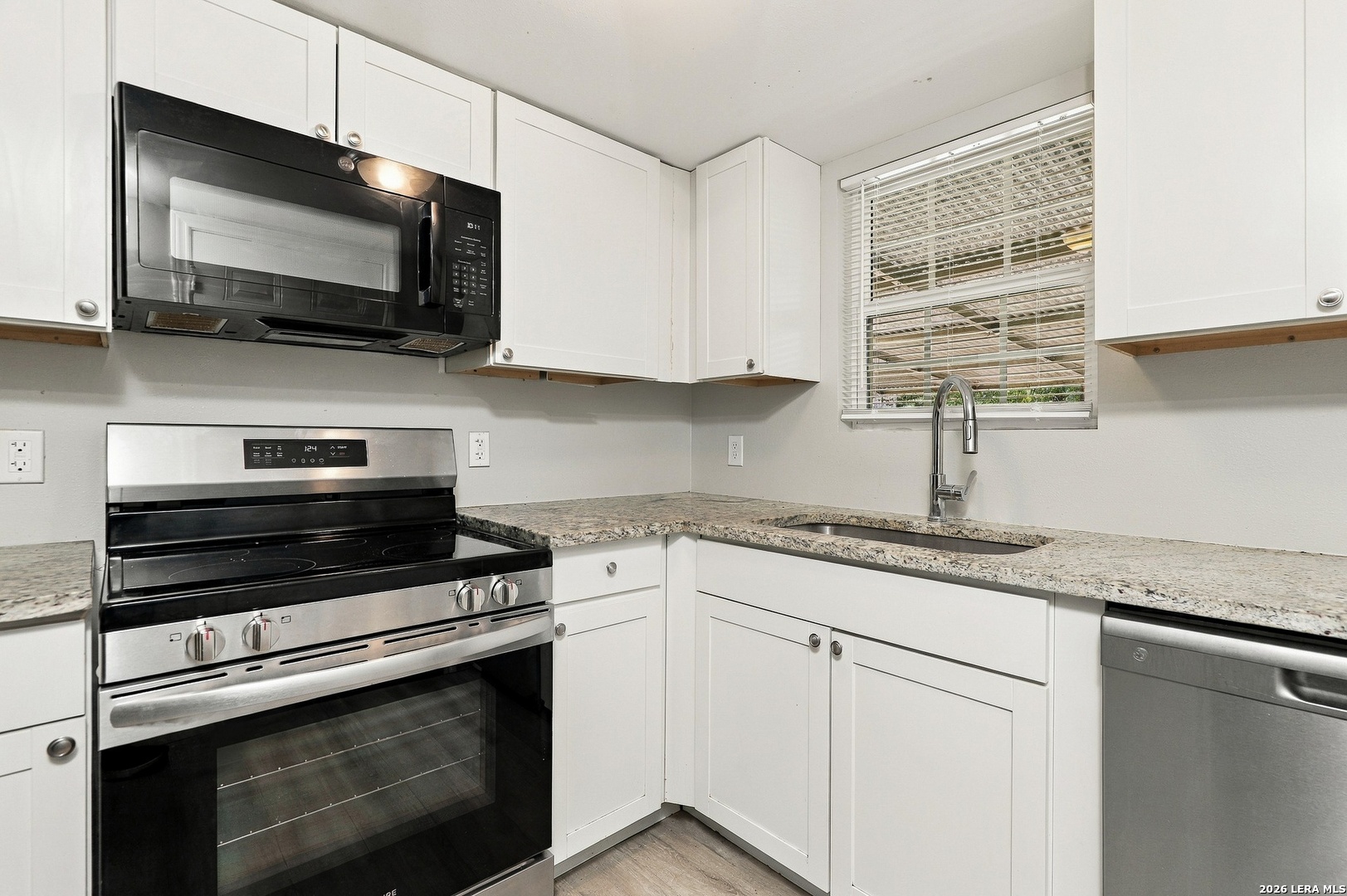 242 E Ackard Place San Antonio TX 78221