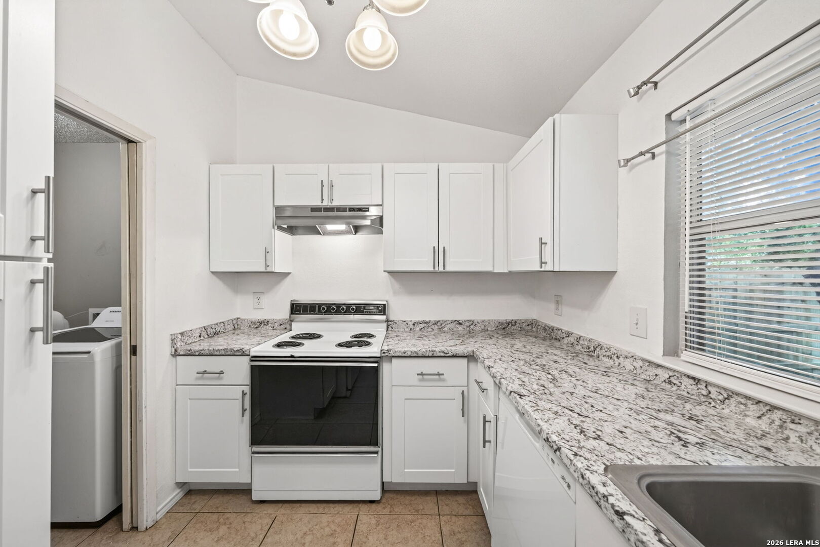 7713 Narrow Pass Live Oak TX 78233