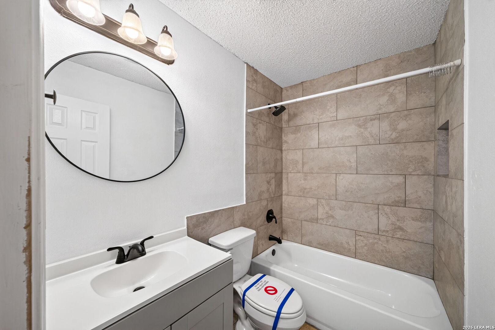 7713 Narrow Pass Live Oak TX 78233