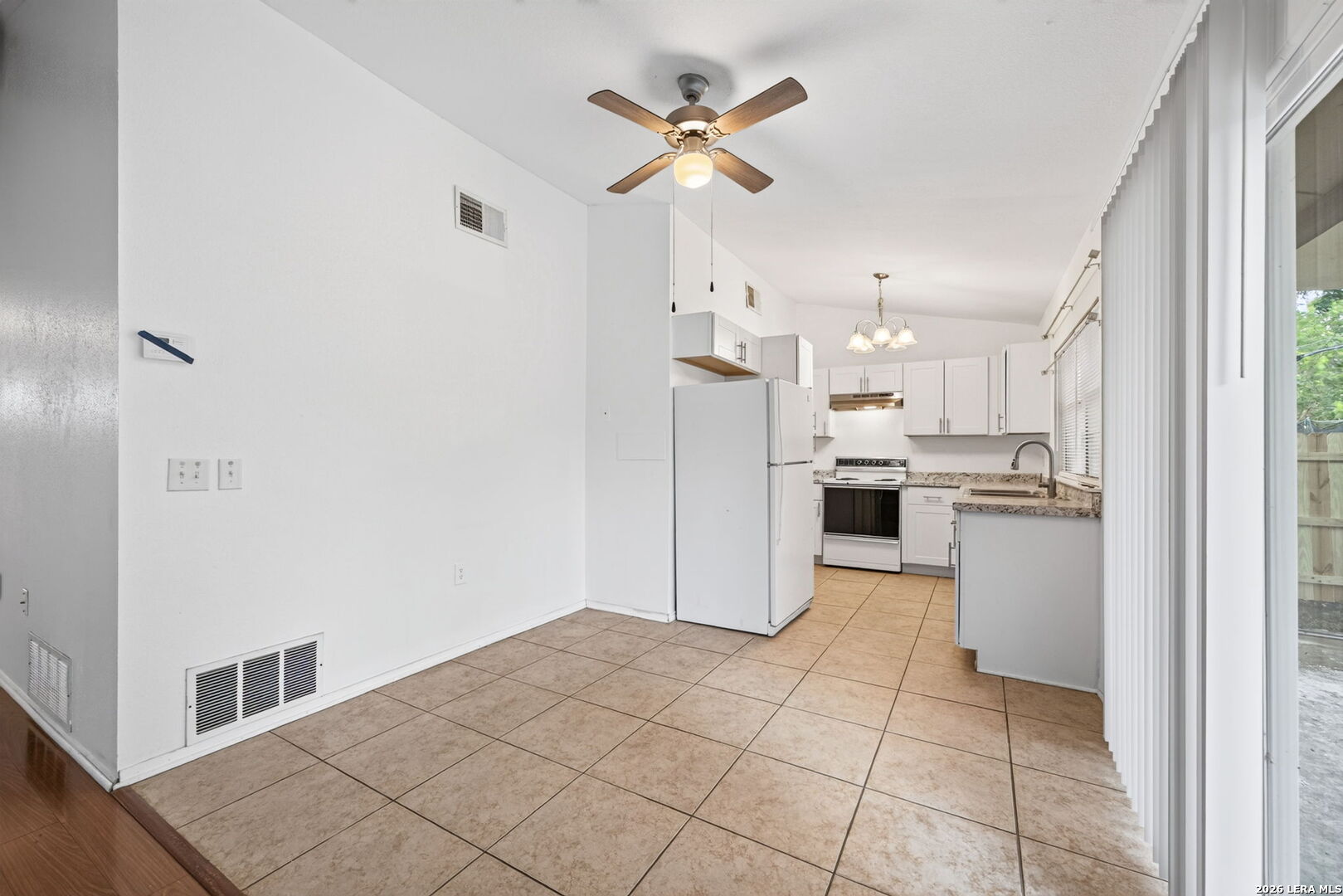 7713 Narrow Pass Live Oak TX 78233