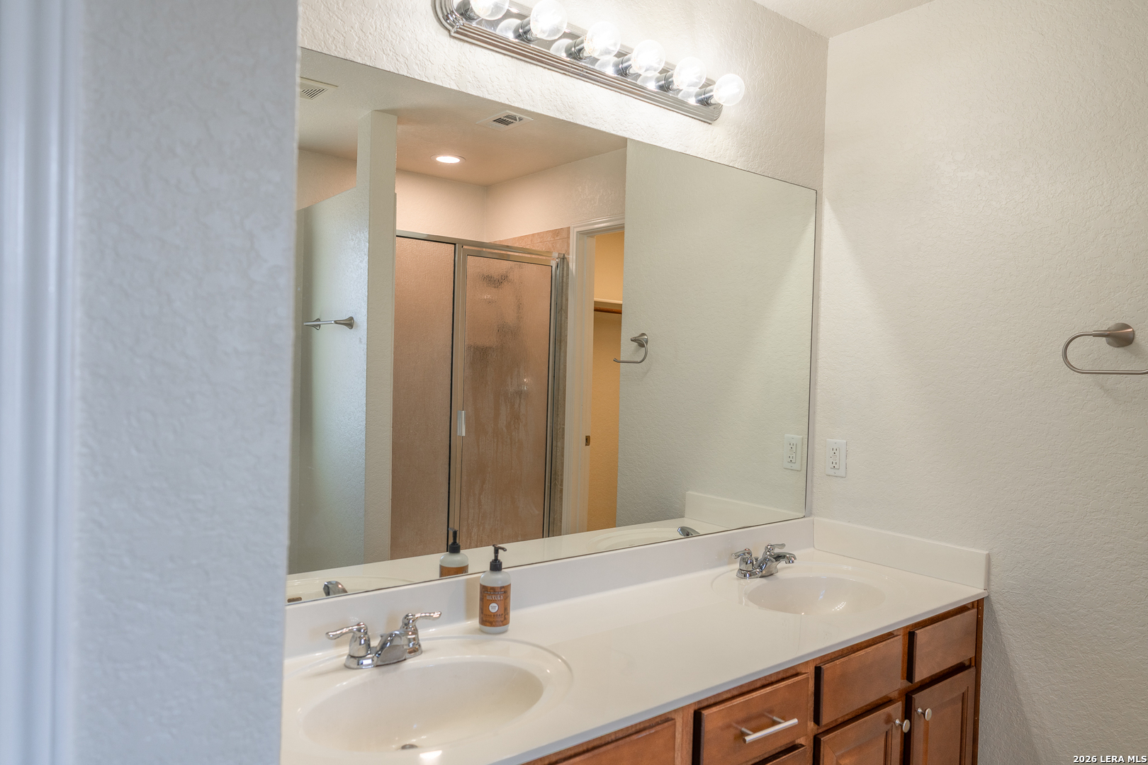 6913 Abbey Falls San Antonio TX 78249