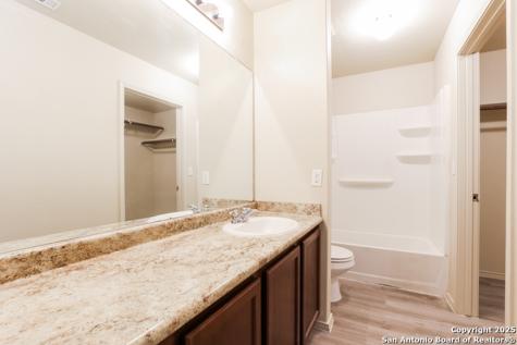 7031 Heathers Pond San Antonio TX 78227