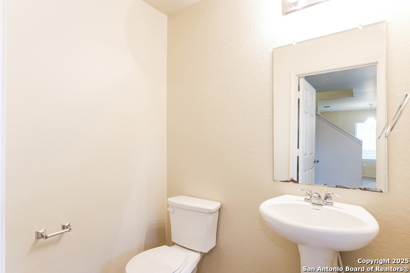 7031 Heathers Pond San Antonio TX 78227