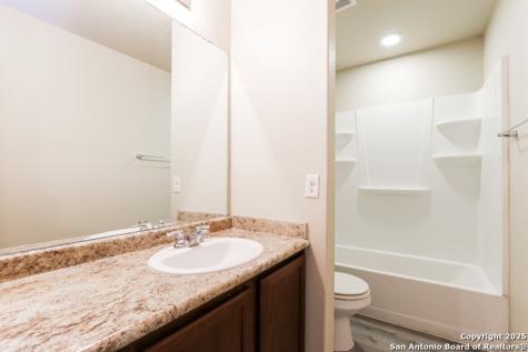 7031 Heathers Pond San Antonio TX 78227