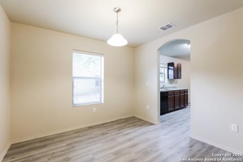 7031 Heathers Pond San Antonio TX 78227