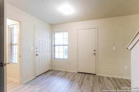 7031 Heathers Pond San Antonio TX 78227