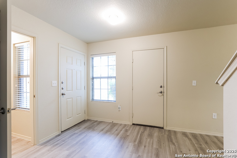 7031 Heathers Pond San Antonio TX 78227