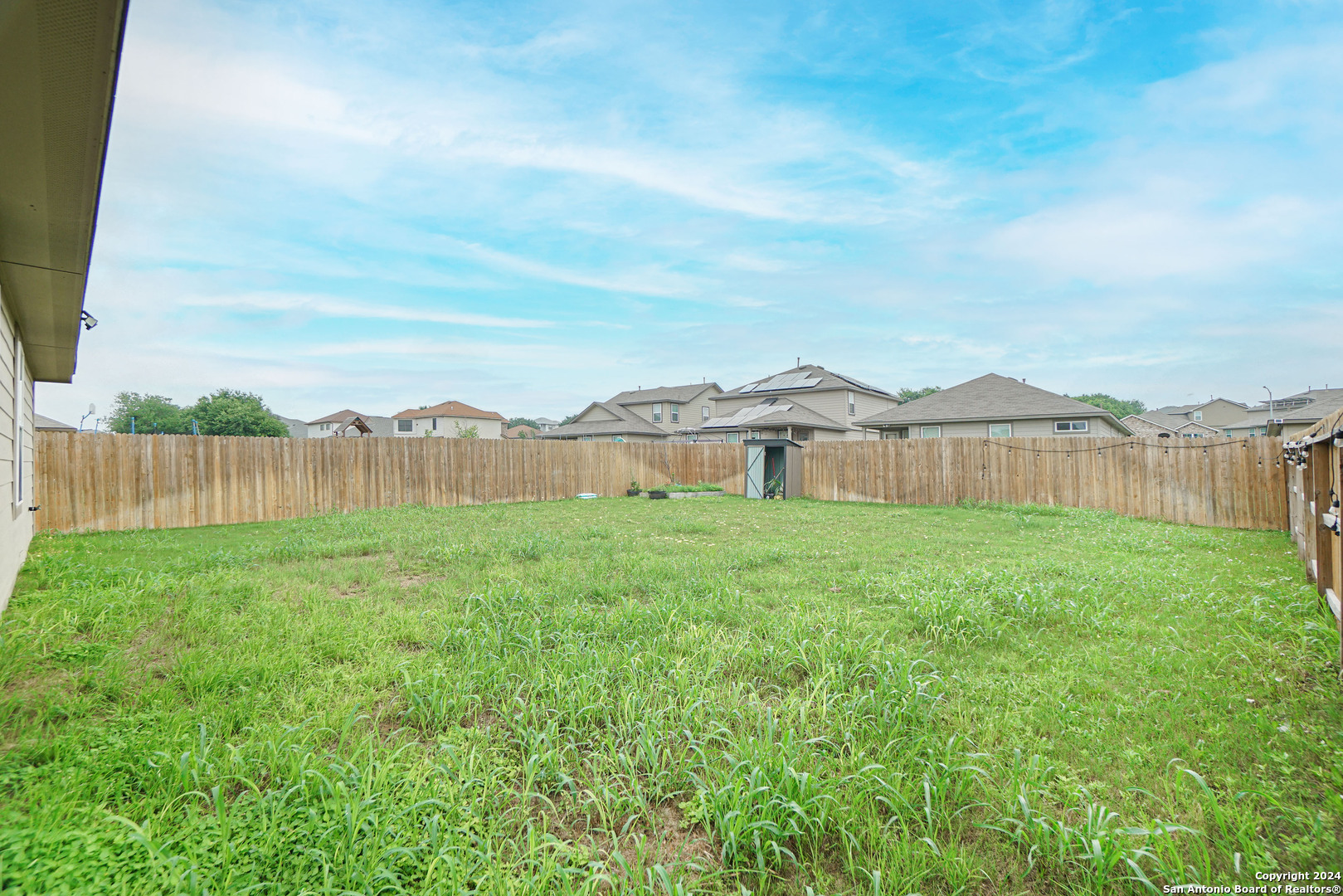 6310 Kendall Cove Converse TX 78109