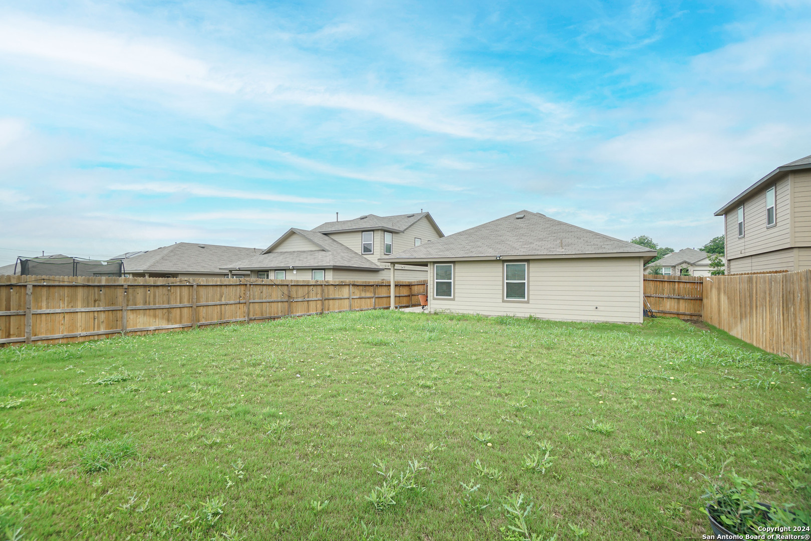 6310 Kendall Cove Converse TX 78109