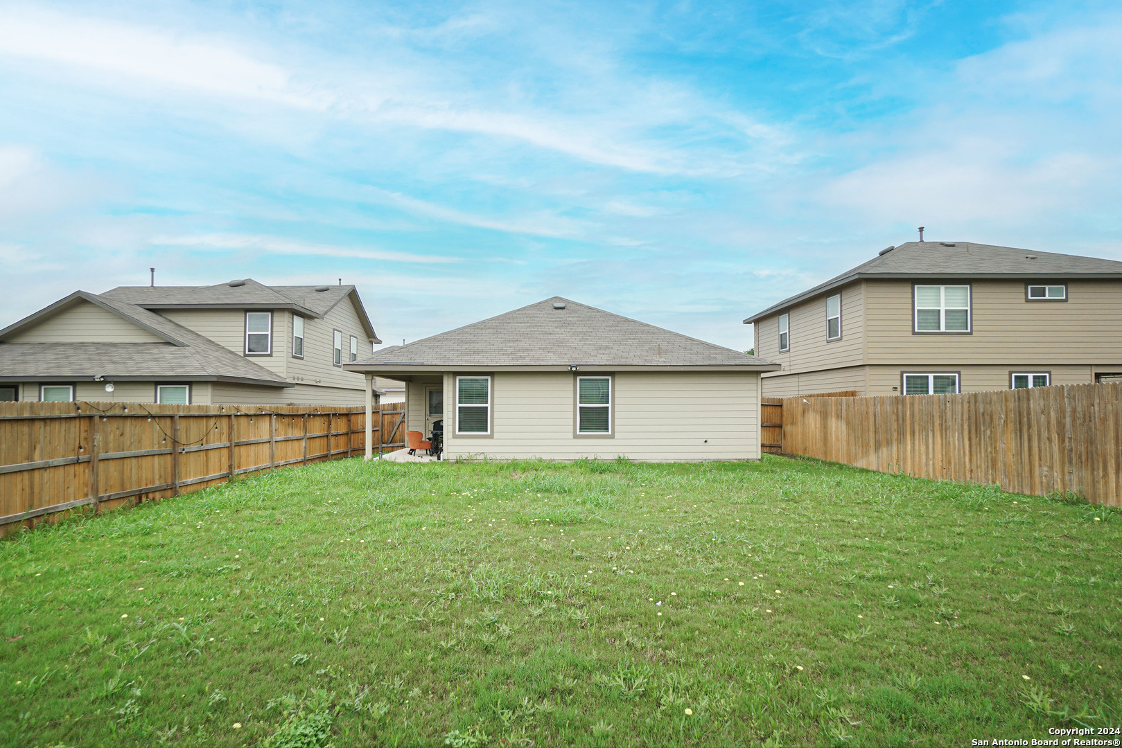 6310 Kendall Cove Converse TX 78109