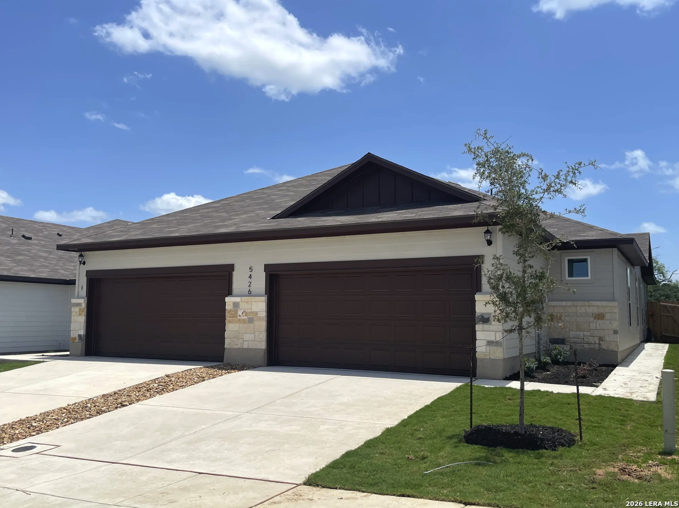 5422 Devils Gate Converse TX 78109