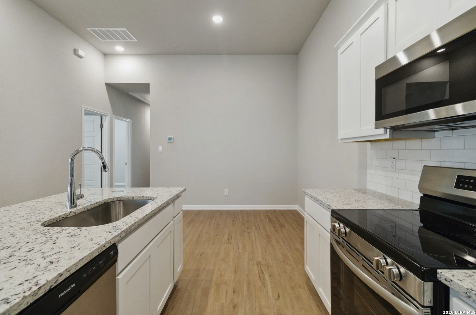 5422 Devils Gate Converse TX 78109