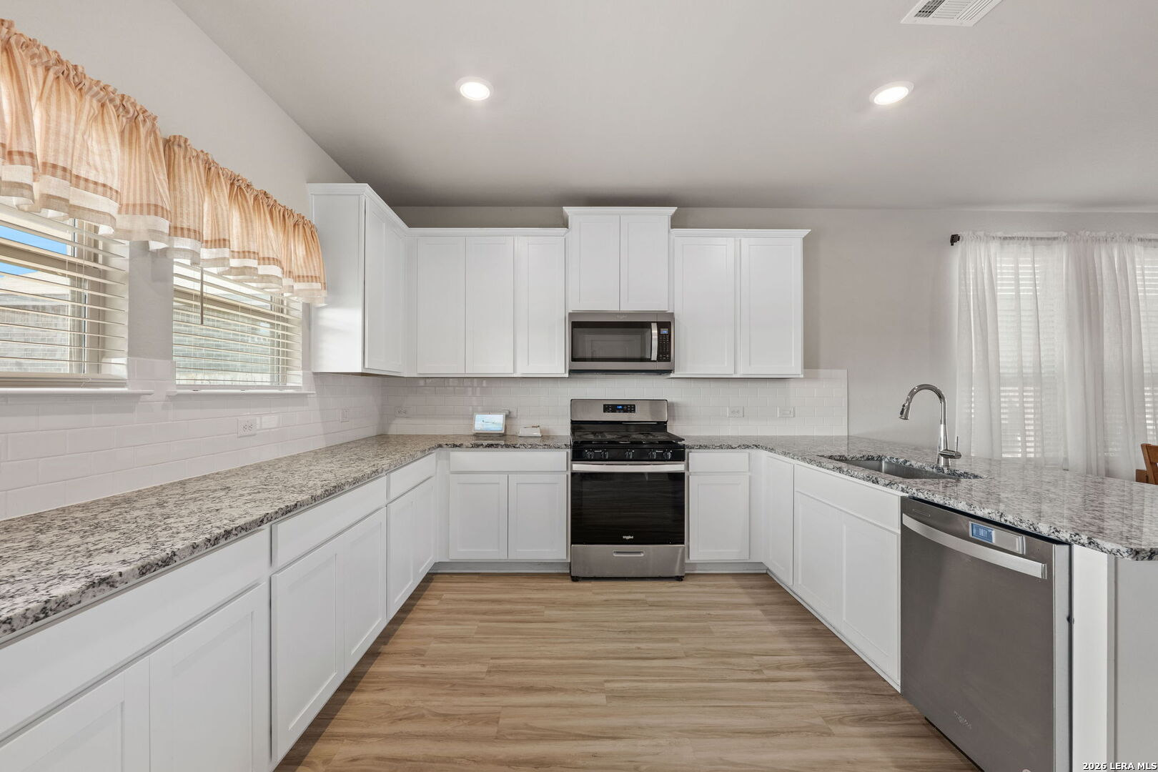6410 Comanche Sky San Antonio TX 78233