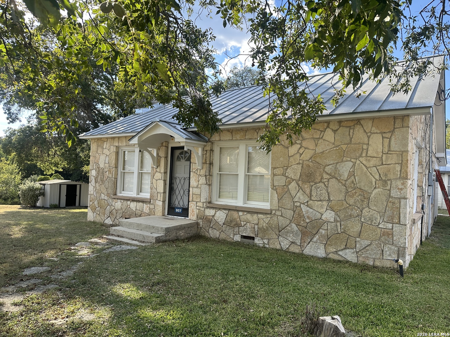 807 Cherry Street Bandera TX 78003