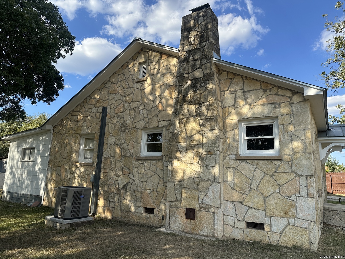 807 Cherry Street Bandera TX 78003