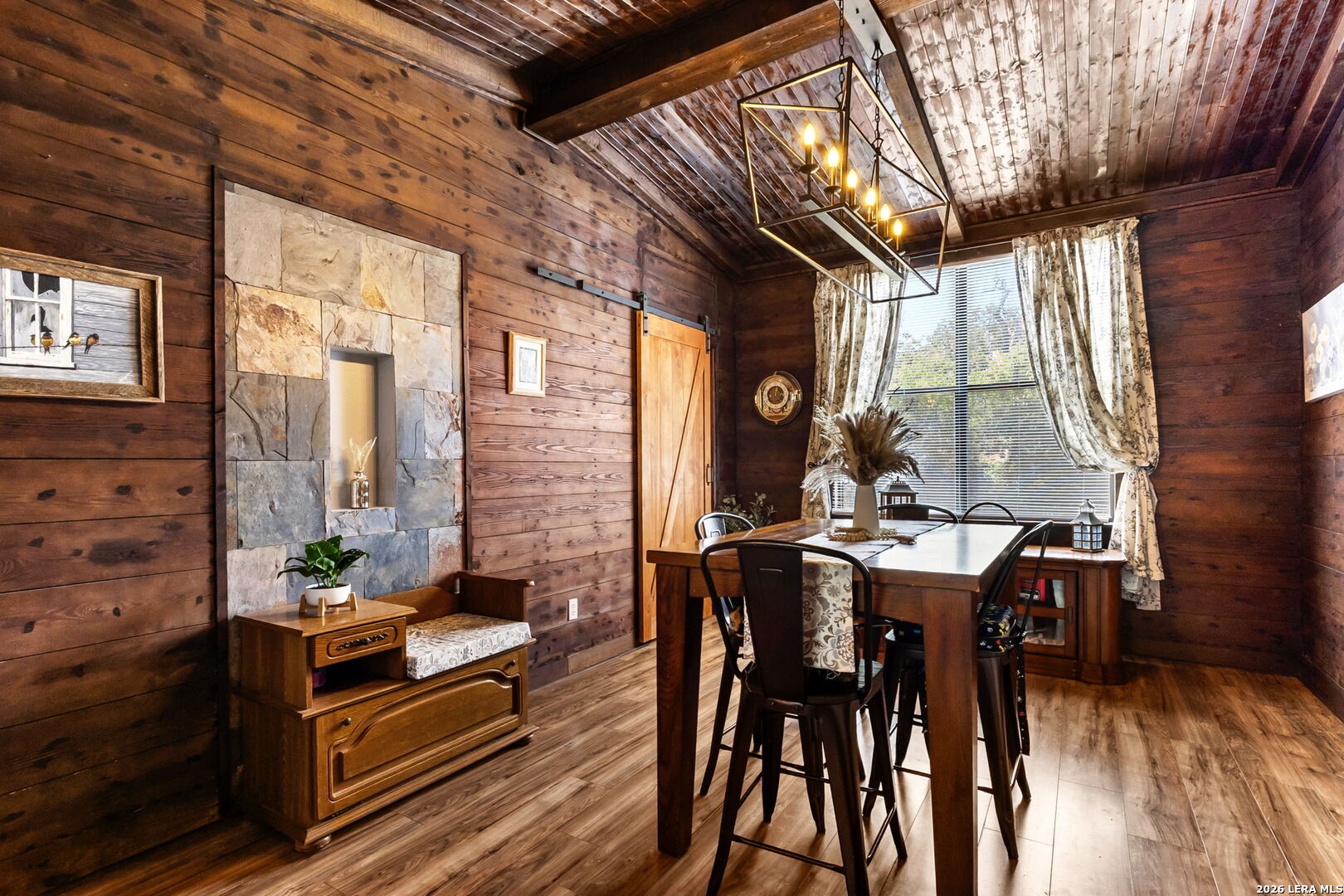 114 Avenue B Converse TX 78109