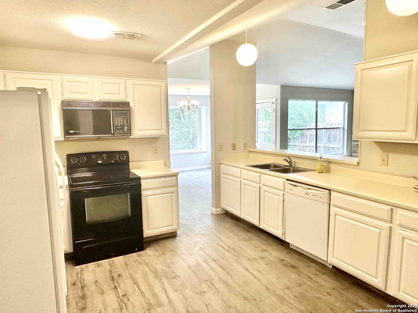 6119 Broadmeadow San Antonio TX 78240