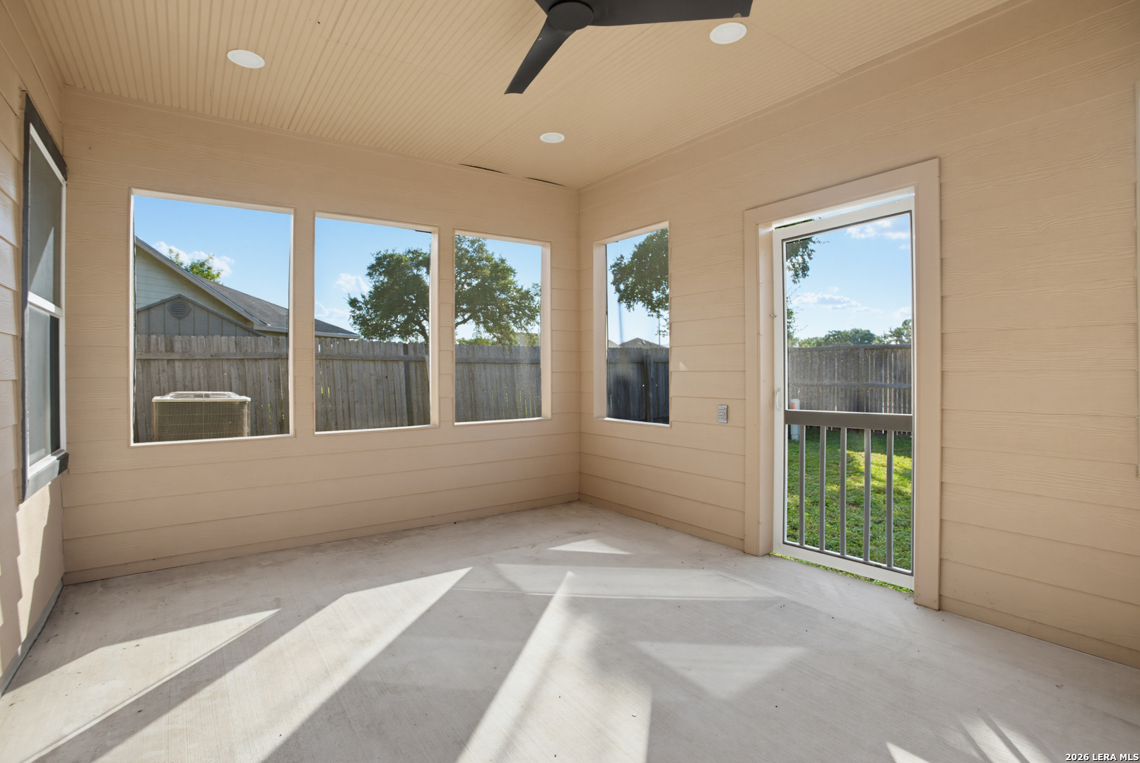 9115 Summit Lake San Antonio TX 78245