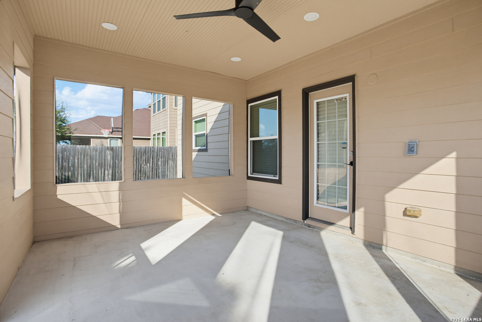 9115 Summit Lake San Antonio TX 78245