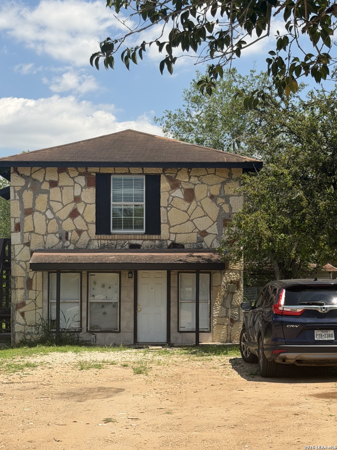 904 C Street Floresville TX 78114