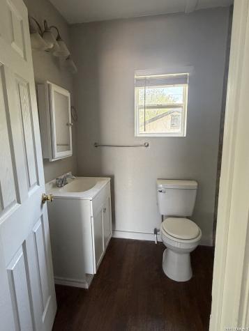 904 C Street Floresville TX 78114