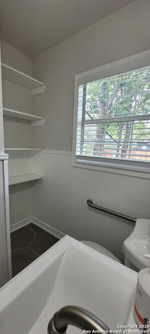 123 Colton San Antonio TX 78209