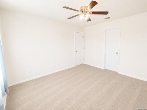 10622 N Shaenridge San Antonio TX 78254