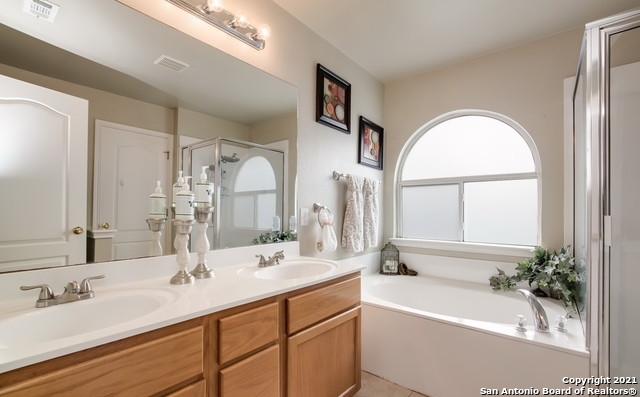 650 Granite Cliff San Antonio TX 78251