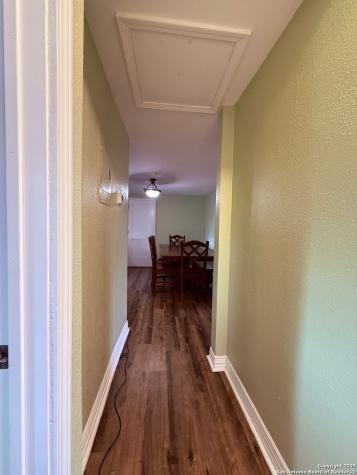 1310 South 4th Floresville TX 78114
