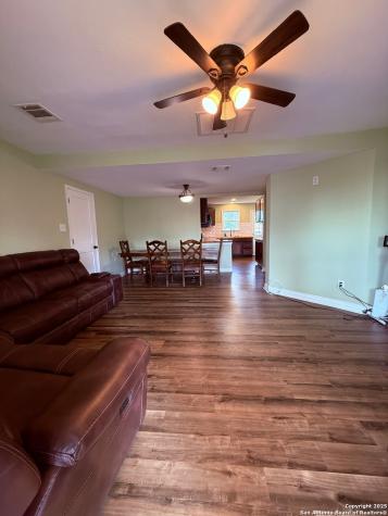 1310 South 4th Floresville TX 78114