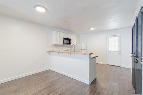 221 E Craig Place San Antonio TX 78212
