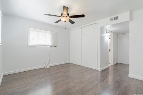 221 E Craig Place San Antonio TX 78212