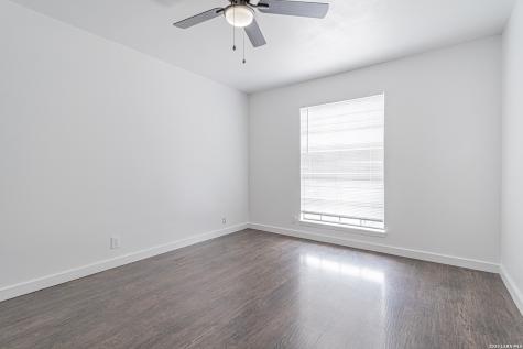221 E Craig Place San Antonio TX 78212