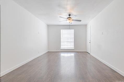 221 E Craig Place San Antonio TX 78212