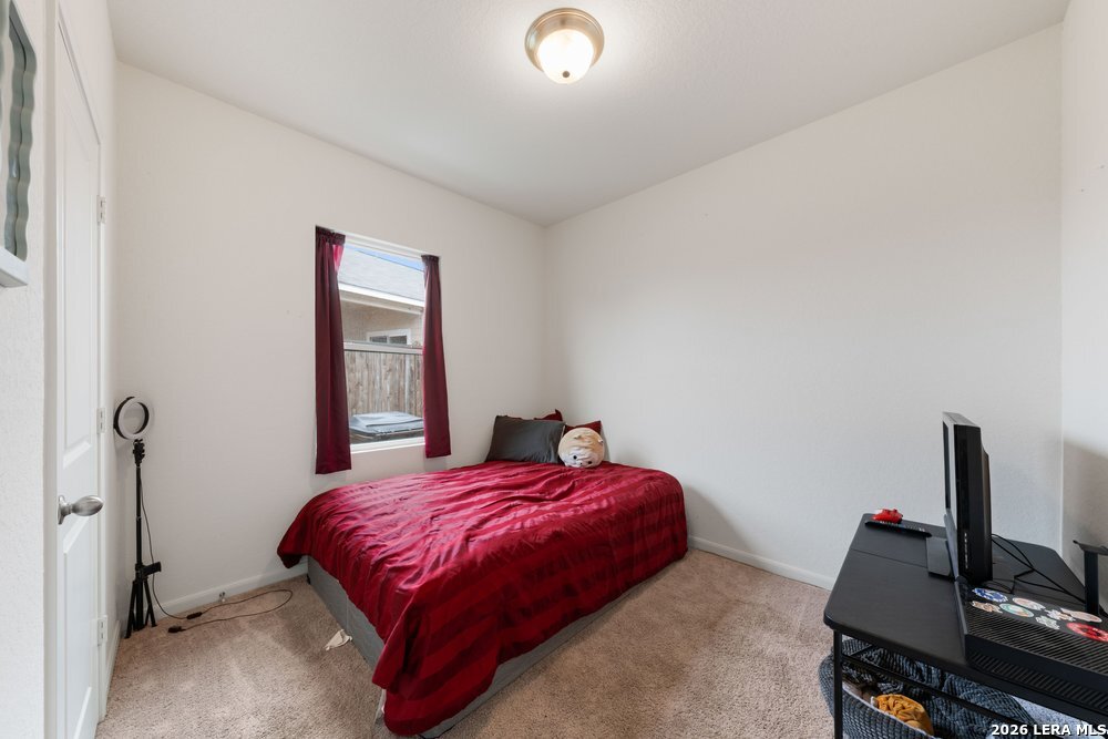 5811 Rue Picasso Converse TX 78109