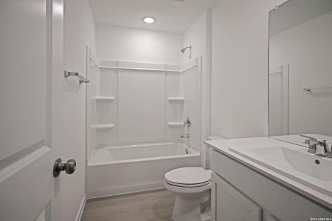 2407 Shady Grove New Braunfels TX 78130