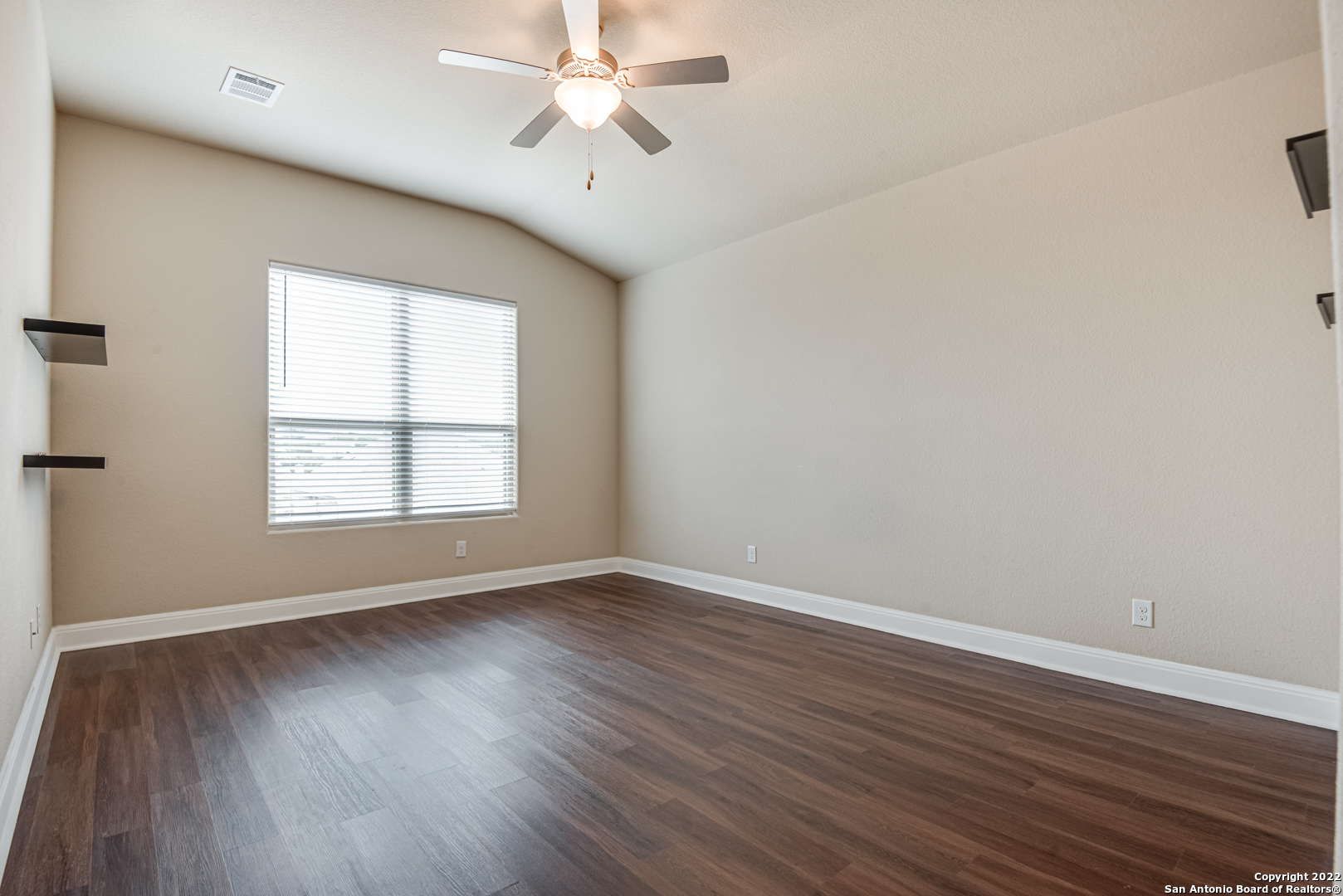 562 White Canyon San Antonio TX 78260