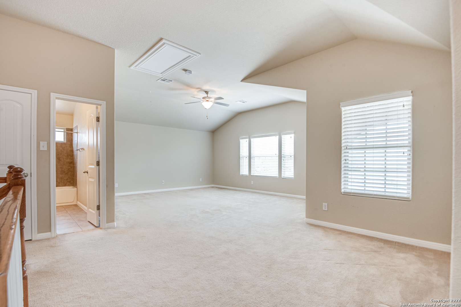 562 White Canyon San Antonio TX 78260