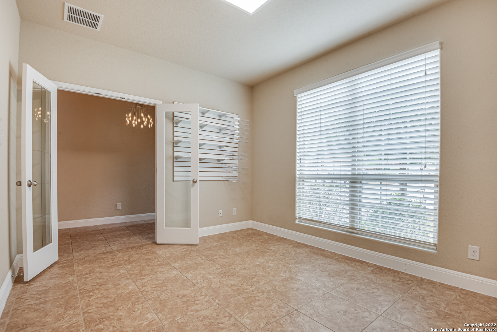 562 White Canyon San Antonio TX 78260