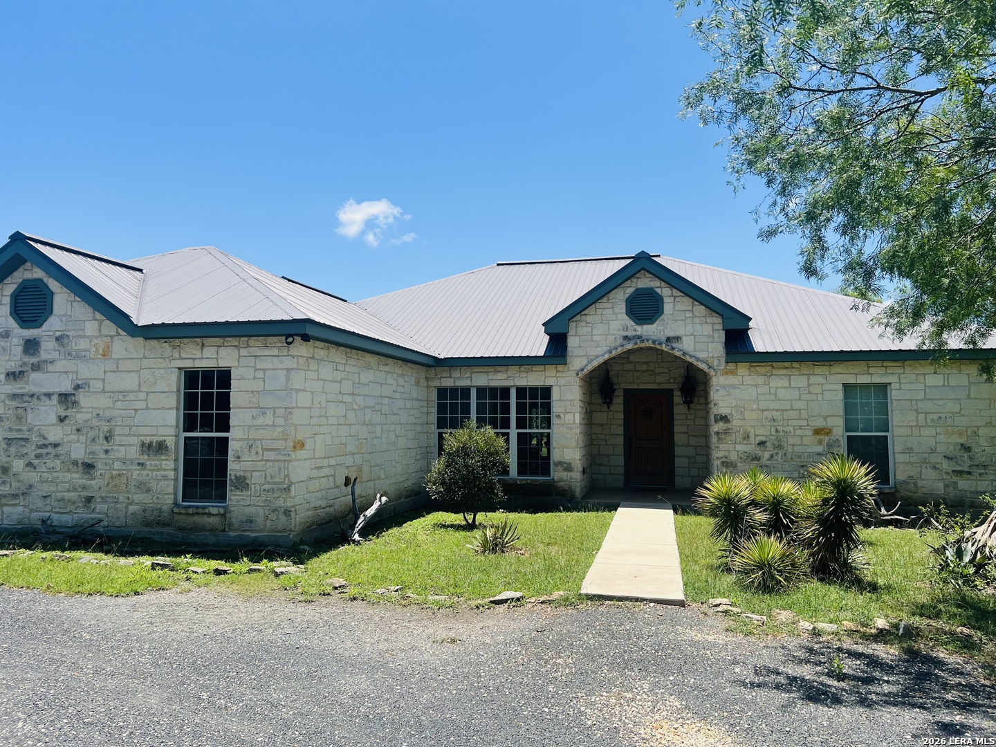 1184 Mountain Valley Concan TX 78838