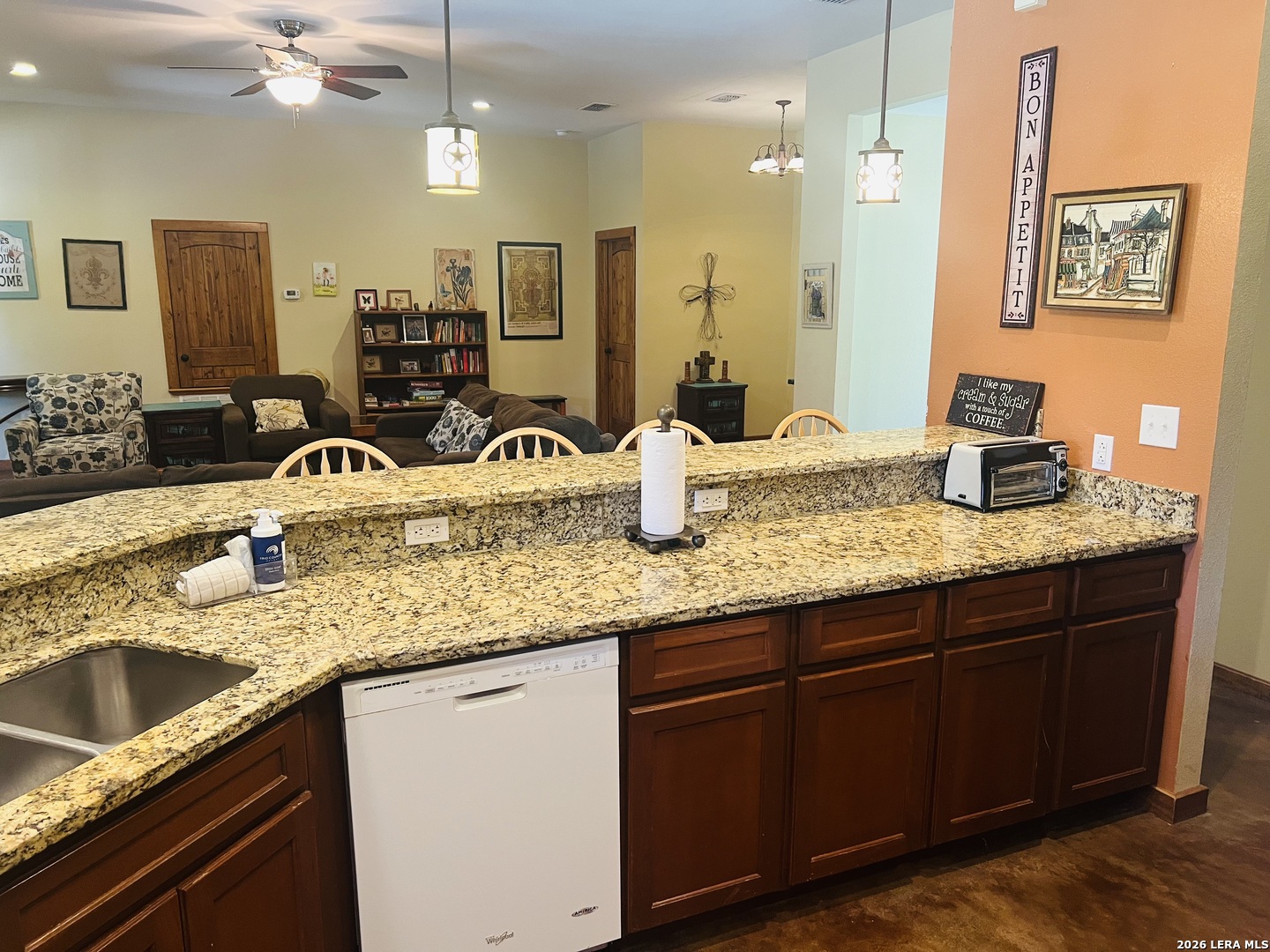 1184 Mountain Valley Concan TX 78838