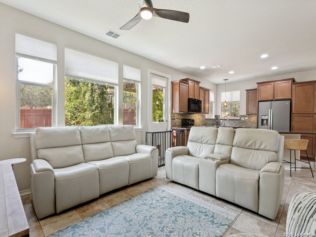21619 Andrews Garden San Antonio TX 78258