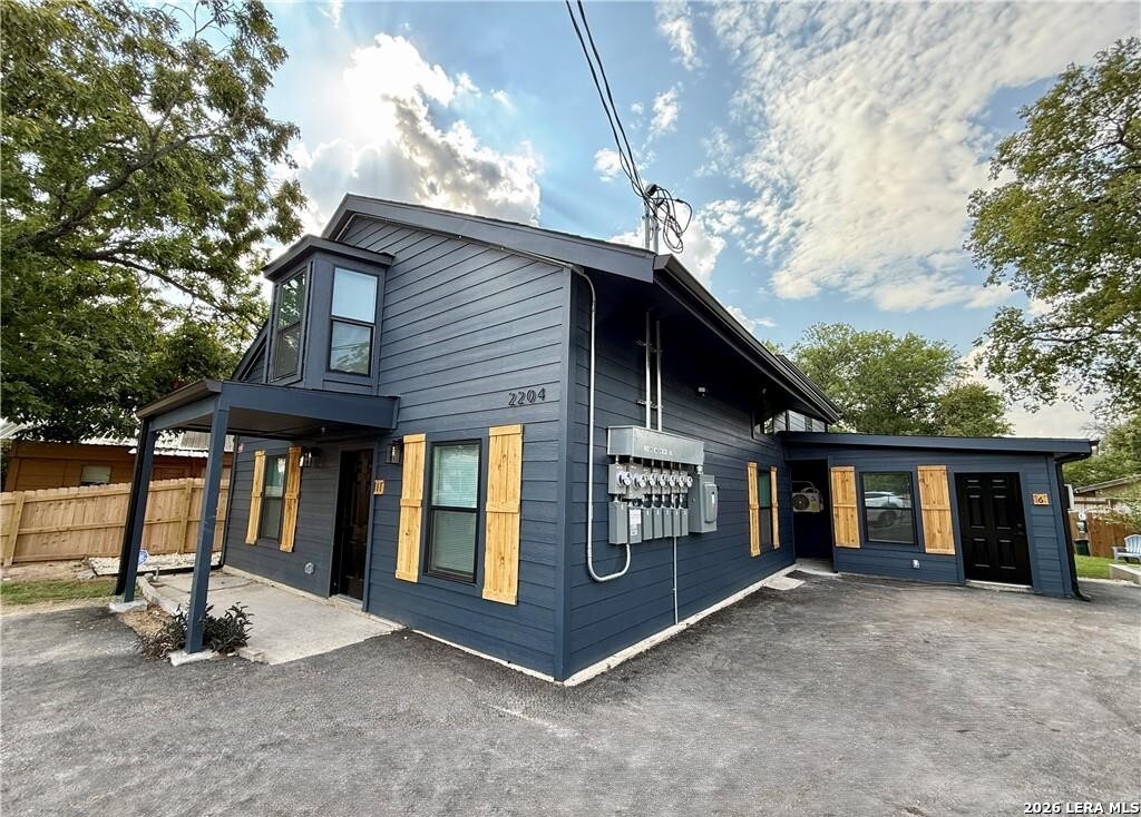 2204 W San Antonio Street New Braunfels TX 78130